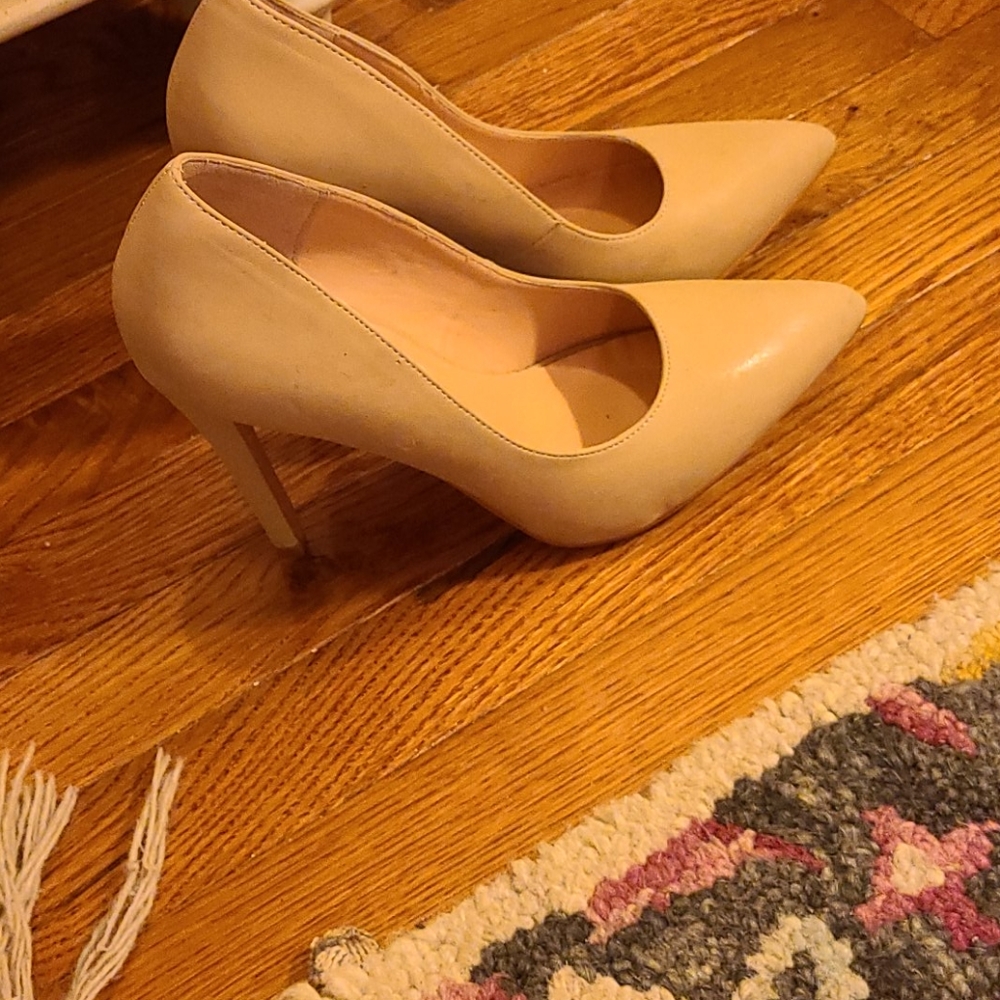 Shoes - Picture 2 of 4